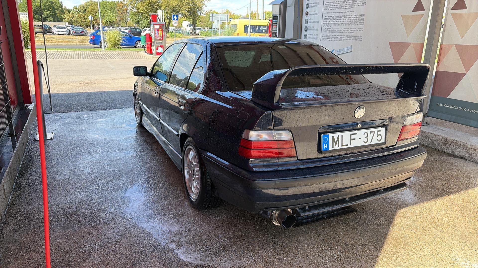 BMW 318is
